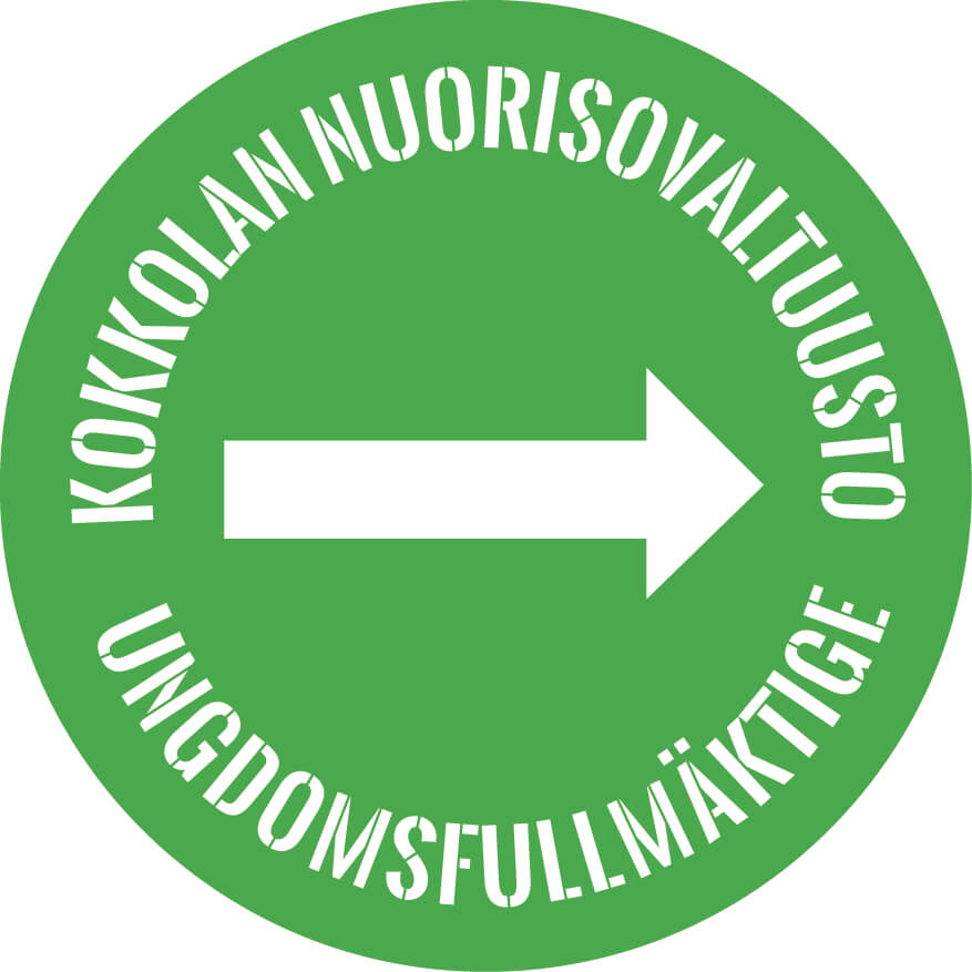 Vihreällä pohjalla valkoinen "nuorisovaltuusto" ja "ungdomsfullmäktige"